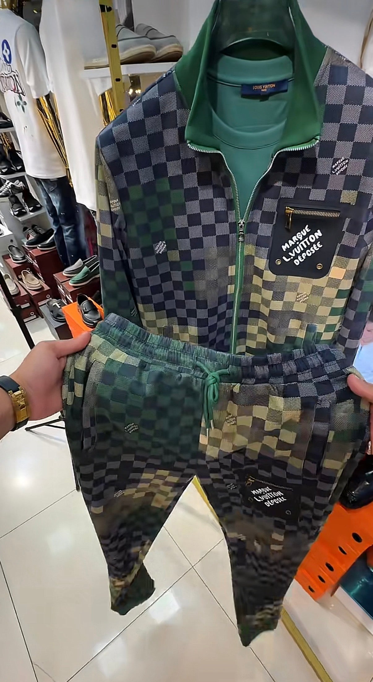 L.V  - Collection tracksuit 2025